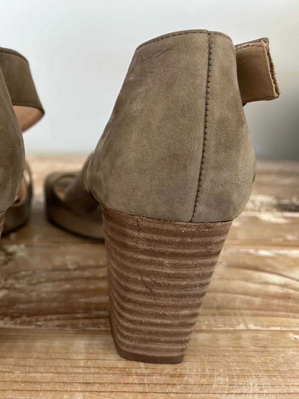 Paul Green Ankle Strap Platform Sandal with Block Heel in Tan Suede Sz 9